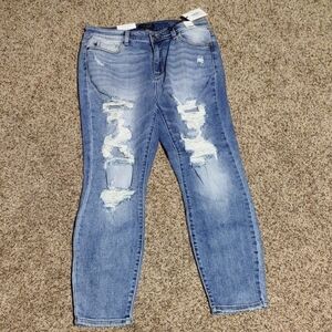 Judy Blue High Rise Distressed Boyfriend Fit Jeans.